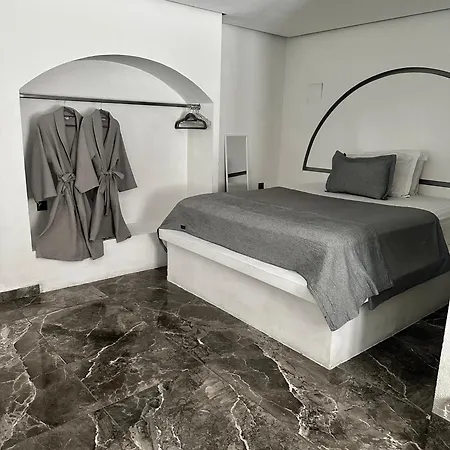 Minimal Cycladic & Patio
