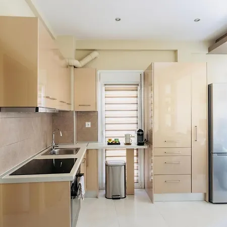 Апартамент Minimal Cycladic & Patio *